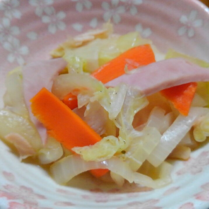 白菜とベーコンのコンソメ風味煮物